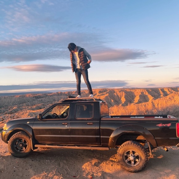 Meet your Posher, Alex - Picture 1 of 1